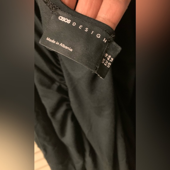 •Black midi length side runched dress• - Picture 6 of 8